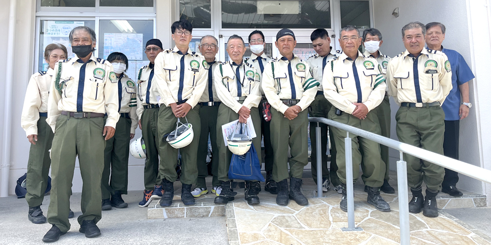 有限会社 九州中央警備保障 沖縄営業所【男・女交通誘導警備スタッフ（日勤・一般）【週払いOK／制服・空調服貸与】】の求人募集画像