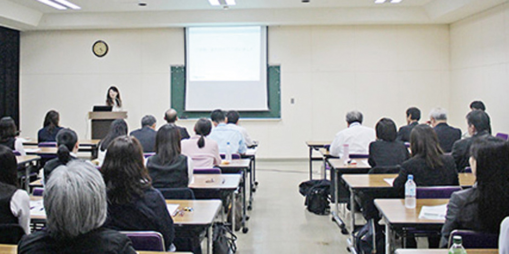 西日本高速道路総合サービス沖縄株式会社【高速道路PAエリア内清掃スタッフ（中城村）【社保完備／報奨金制度有／待遇・福利厚生充実】】の求人募集画像