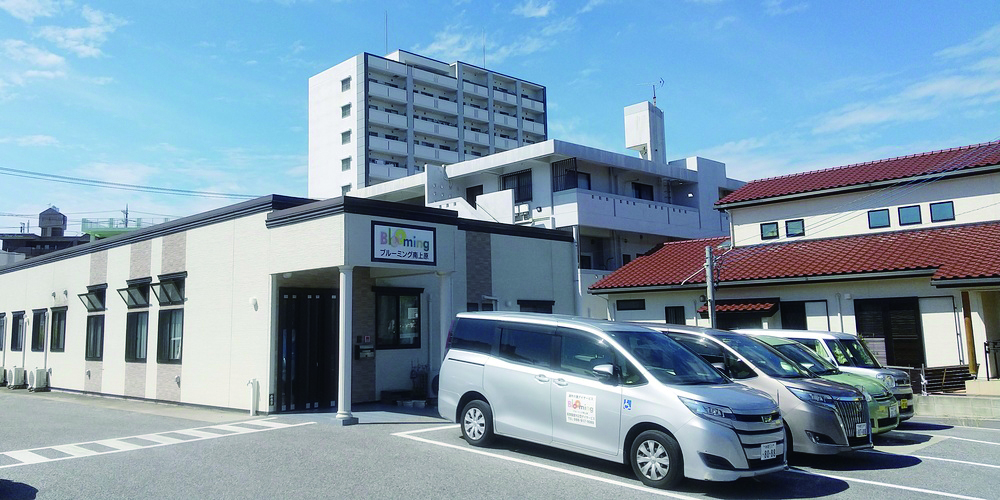 ブルーミング南上原【生活相談員兼介護職（中城村）【賞与年2回／月給20万円以上】】の求人募集画像