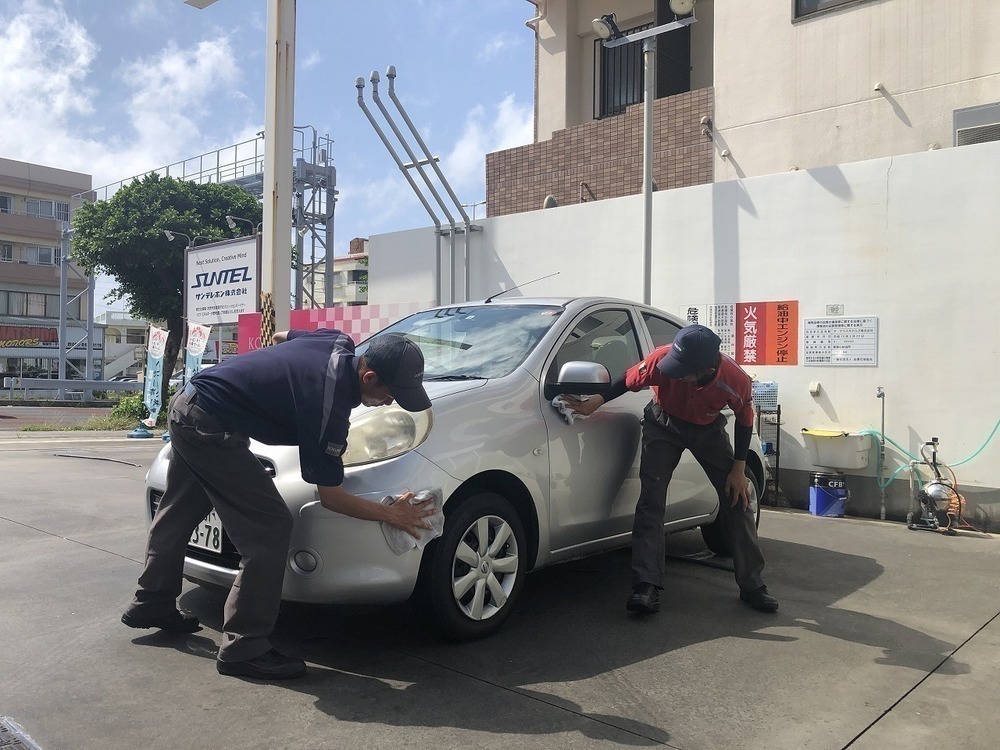コクワ流通サービスカンパニー　コクワエナジー（ザ・テラスホテルズ株式会社）【ガソリンスタンドスタッフ（那覇市・浦添市・宜野座村）【3h～勤務／正社員登用有／高校生OK】】の求人募集画像