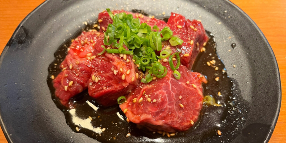 焼肉道場 かるび亭【焼肉店ホールスタッフ（焼肉道場 かるび亭／糸満市）【スポットバイト／高校・専門・大学生も歓迎】】の求人募集画像