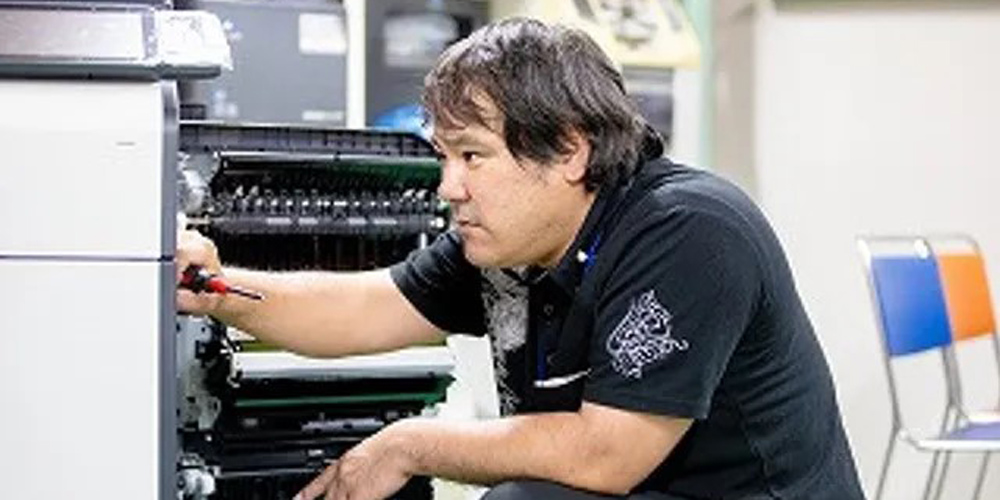 株式会社 ジムキ文明堂【セールスエンジニア〈オフィス機器の保守メンテナンス〉（宜野湾市・名護市）【週休2日制／賞与年2回】】の求人募集画像