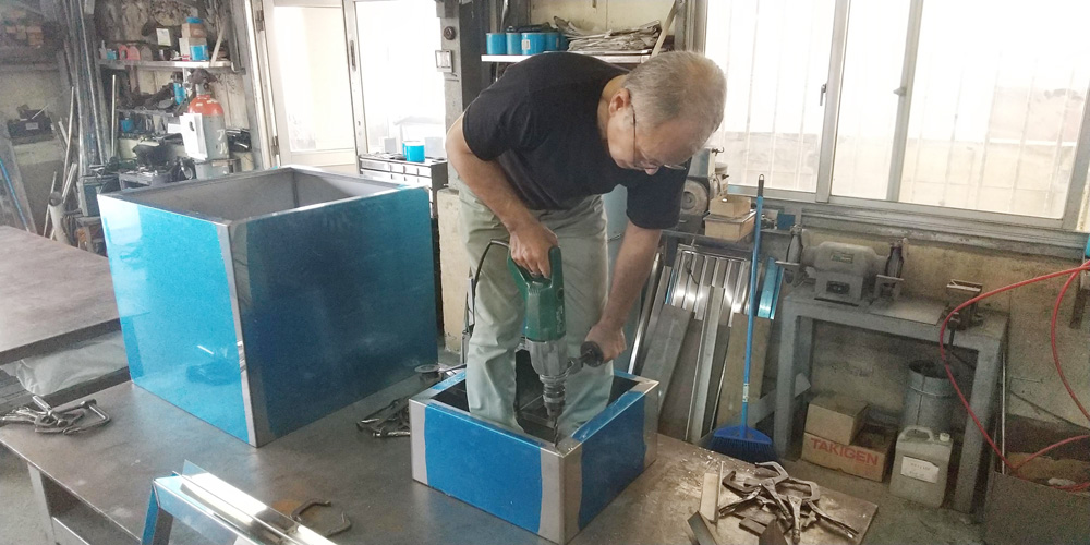 有限会社　藤ステンレス工業【ステンレス工員(男女)(浦添市)【資格不問／土日祝お休み／短時間勤務可／職場見学OK／未経験者大歓迎】】の求人募集画像