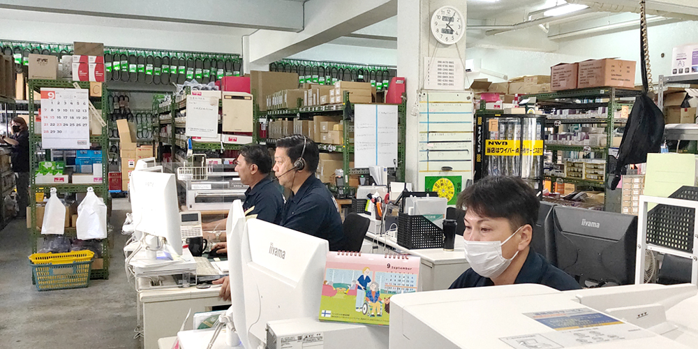 有限会社 大和サービス【車の部品受注・配送スタッフ(沖縄市)【日・祝休み/賞与年2回/交通費有】】の求人募集画像