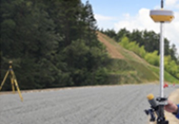 宜野座土地家屋調査士事務所【測量補助スタッフ(金武町)【賞与年2回／資格不問／月給23万円～】】の求人募集画像