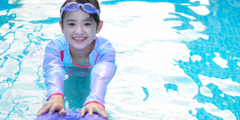 具志川スイミングスクール【水泳指導員(うるま市)【社保完備／交通費支給／無料駐車場有】】の求人募集画像