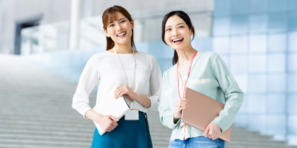 株式会社 エフ・ビー・エル【資産運用商品の接客案内スタッフ（那覇市久茂地）【ネイルOK／ノルマ・飛び込みなし／未経験歓迎】】の求人募集画像