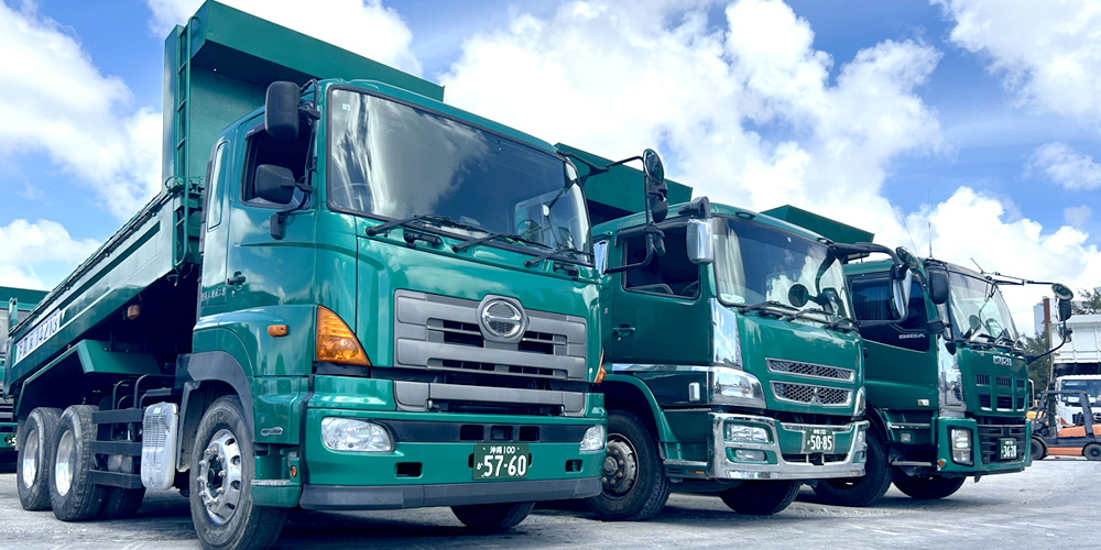 合資会社 張本機械工業【10tダンプ運転手（浦添市）【普通免許OK／資格取得全額会社負担／賞与年2回】】の求人募集画像