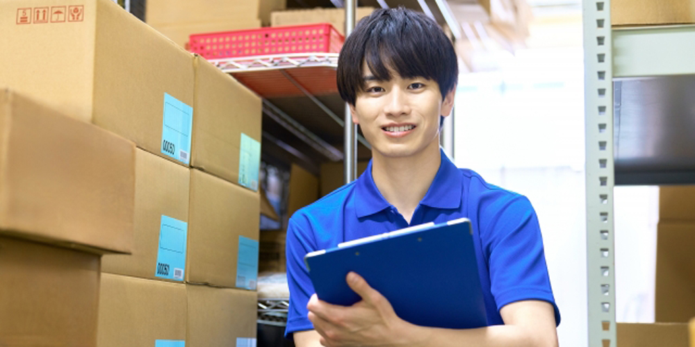 有限会社 當山商事【お菓子卸売りの倉庫内スタッフ（那覇市真地）【無料駐車場有／昇給有】】の求人募集画像