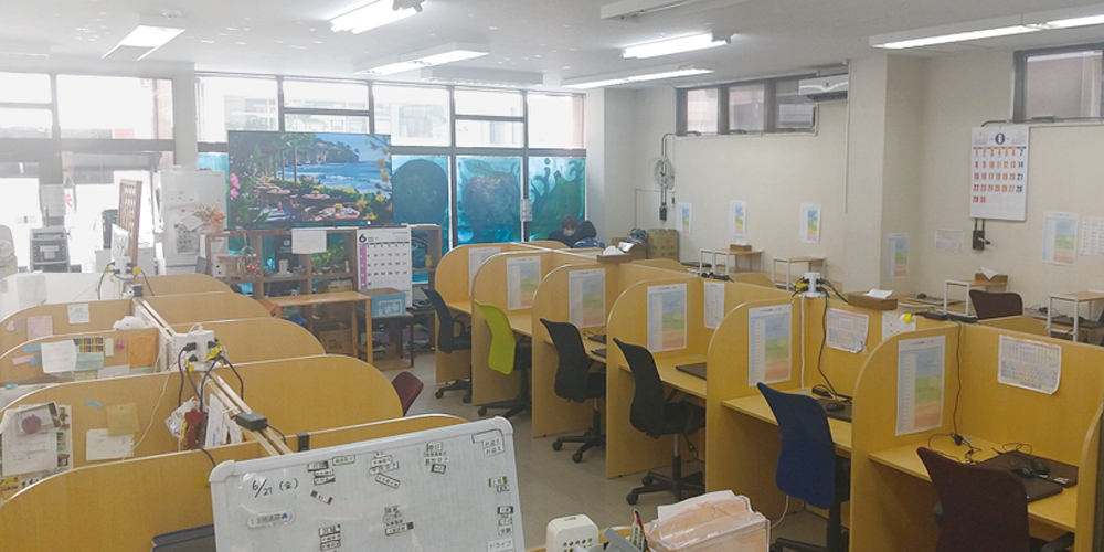 障がいサポートBBトレ【見守りサポーター（那覇市小禄）【3～6ヶ月の短期／週休2～3日／学生・未経験歓迎】】の求人募集画像