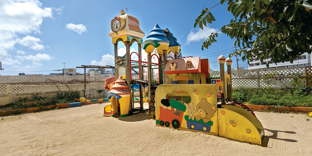 社会福祉法人千草福祉会【放課後児童支援員（あやめ学童／那覇市小禄）【残業なし／結婚・出産祝金／昇給・賞与有】】の求人募集画像