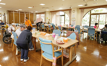 医療法人 天仁会 パークヒル天久【正看護師（入所）（那覇市天久）【年間休日120日／週休2日／賞与年2回】】の求人募集画像