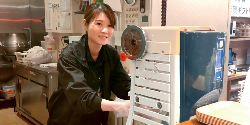 琉球菓子処 琉宮【菓子製造（那覇市牧志）【社会保険完備／正社員登用制度／従業員割引】】の求人募集画像