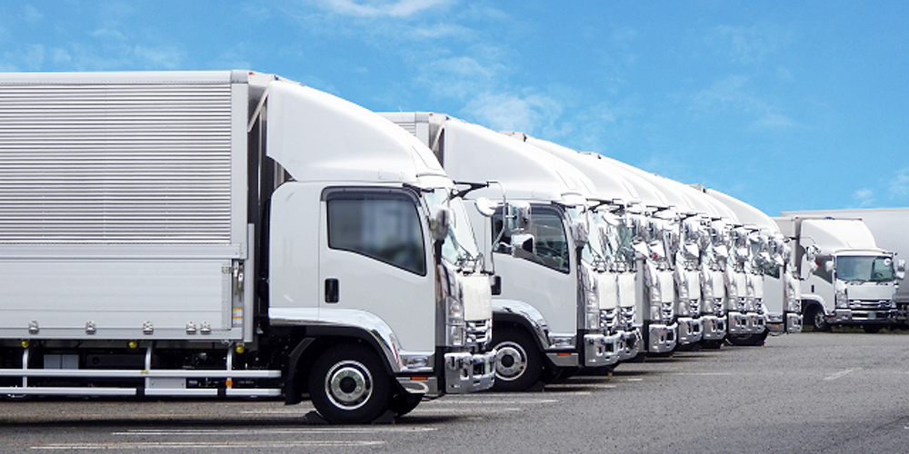 東江運送株式会社【大型牽引運転手(豊見城市)【賞与有／月給26万円～／大型・牽引免許取得支援有】】の求人募集画像