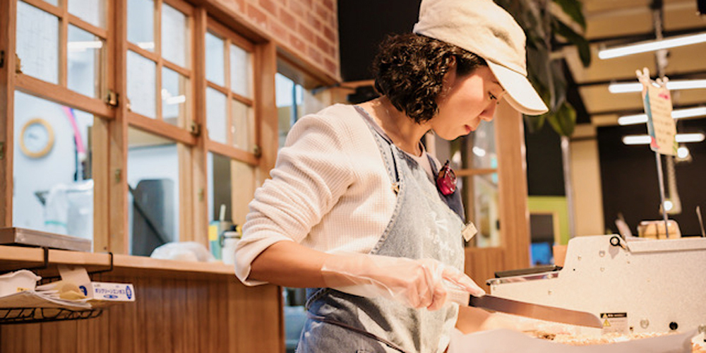 有限会社　ハッピーモア【店舗・販売スタッフ（宜野湾市）【未経験者歓迎／主婦（夫）歓迎／ワークライフバランス重視】】の求人募集画像
