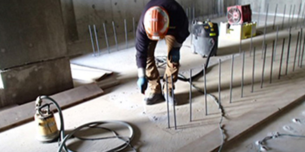 有限会社　与儀技建【建設現場の作業スタッフ（宜野湾市）【未経験者歓迎／ワークライフバランス／作業着支給】】の求人募集画像