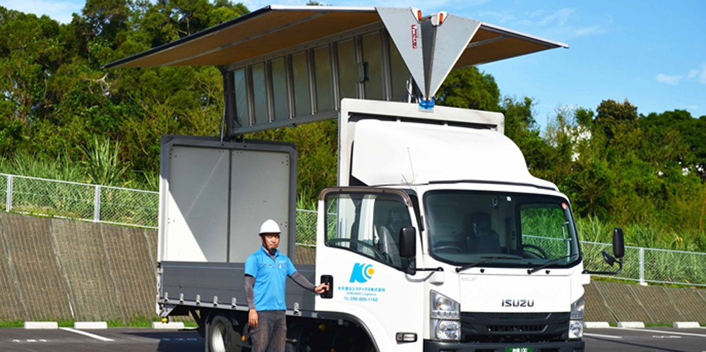 光文堂ロジスティクス 株式会社【2t・3t中型トラック配送ドライバー(南風原町)【社保完備／日勤のみ／各種手当充実】】の求人募集画像