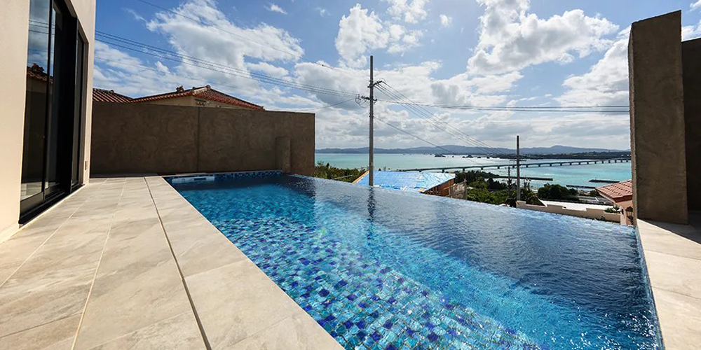 カンドア・リゾート・オキナワ【ホテルフロントパートスタッフ（古宇利島）【1日5h／残業なし／高時給1,300円】】の求人募集画像