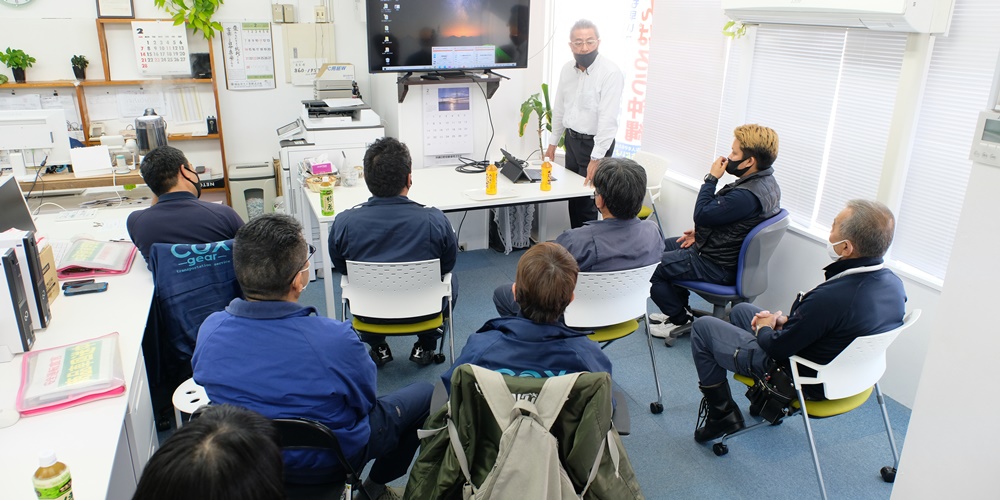 コックス琉球株式会社【自動車の陸送ドライバー(陸送業務)（浦添市）【社保完備／交通費有】】の求人募集画像