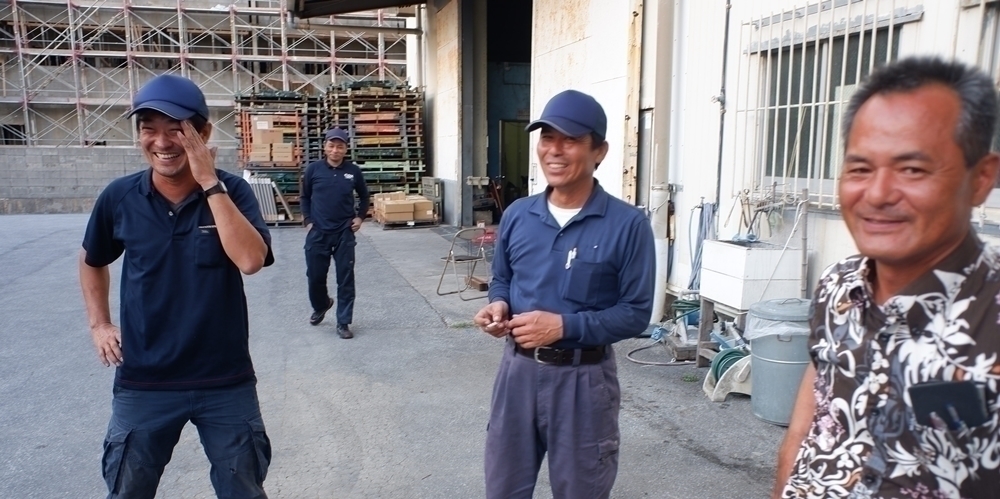 コックス琉球株式会社【自動車の陸送ドライバー(陸送業務)（浦添市）【社保完備／交通費有】】の求人募集画像