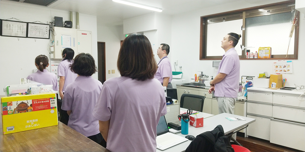 はぴじゅに/株式会社徳久グッドビズ【児童デイの保育士（那覇市首里）【月給21万円～／土日祝休み／交通費支給】】の求人募集画像