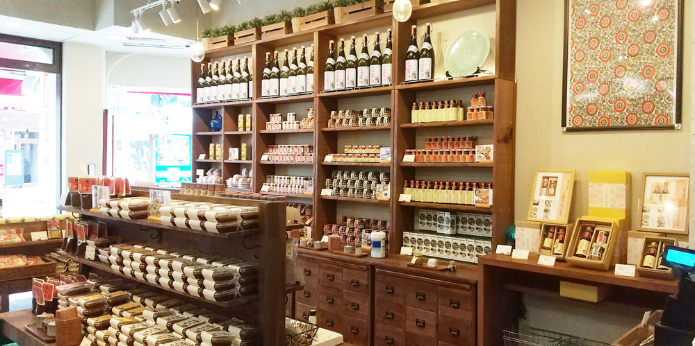 琉球醤油屋 国際通り松尾店【国際通りお土産販売（フルタイム）(那覇市松尾)【交通費／時給1,130円／1週間毎のシフト作成】】の求人募集画像