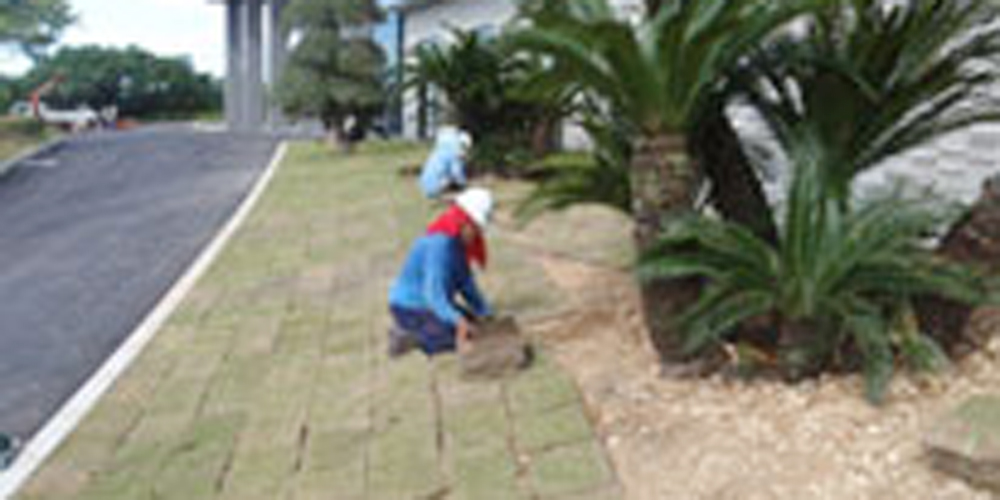 有限会社　西原農園【造園作業員（西原町）【土日祝休み／支援制度有／未経験者大歓迎】】の求人募集画像