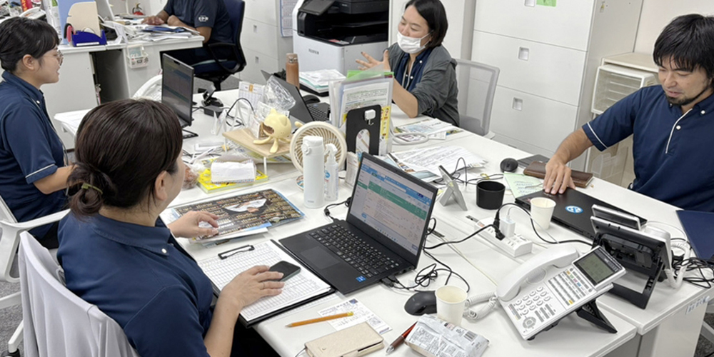 株式会社 あかね会（在宅総合ケアセンターいとまん）【登録ヘルパー（看護師）（南部エリア）【1h～勤務可／直行直帰可能／ブランクOK】】の求人募集画像