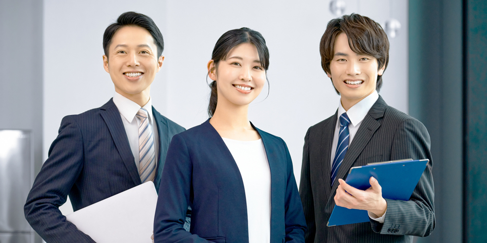 中央産業　株式会社【接客販売スタッフ（那覇市壺川）【土日祝休み／入社支度金10万円／沖縄海邦銀行 保険共同募集代理店】】の求人募集画像